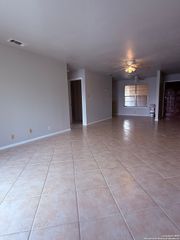 923 Vance Jackson Rd Apt 804, San Antonio, TX 78201