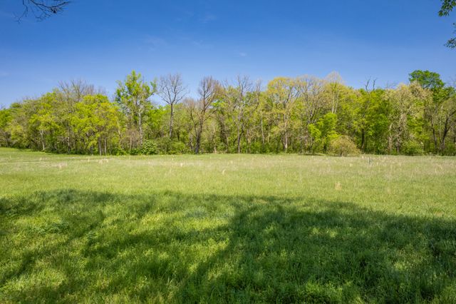 4 Old Zion Rd, Columbia, TN 38401