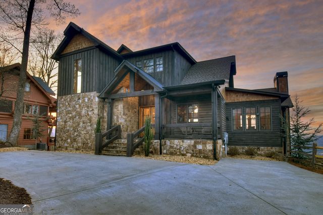 472 Overlook Drive, Blue Ridge, GA 30513