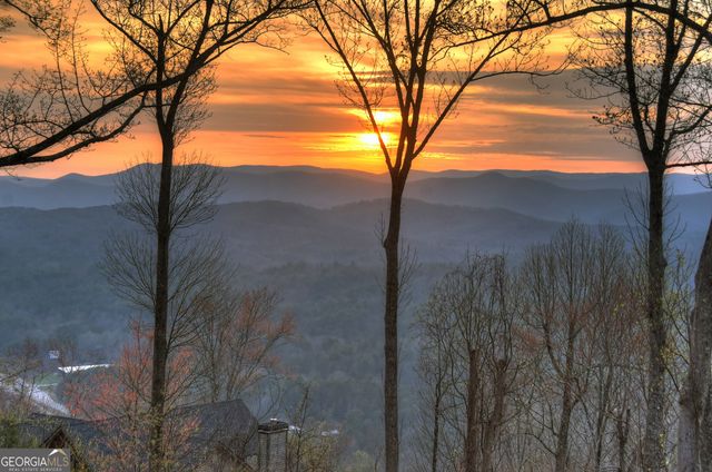 472 Overlook Drive, Blue Ridge, GA 30513