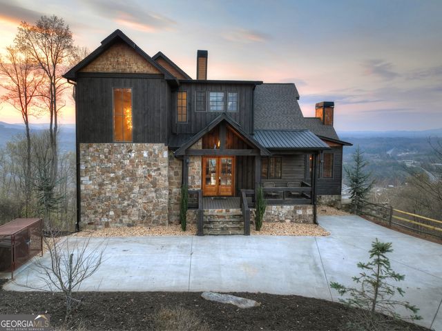 472 Overlook Drive, Blue Ridge, GA 30513