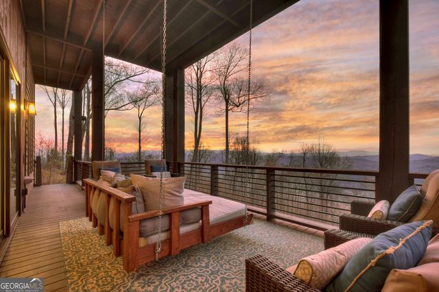 472 Overlook Drive, Blue Ridge, GA 30513