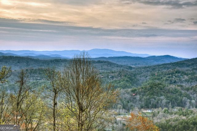 472 Overlook Drive, Blue Ridge, GA 30513