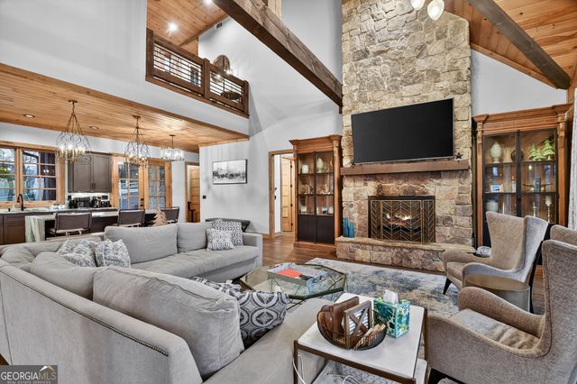 472 Overlook Drive, Blue Ridge, GA 30513