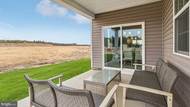 4 BARRETT DR, Egg Harbor Township, NJ 08234