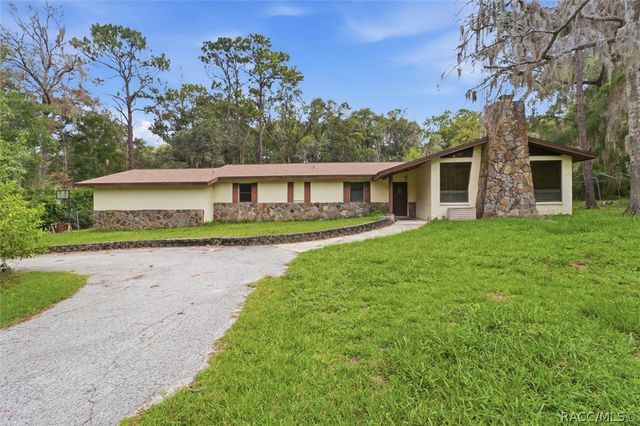 2799 W Live Oak Street, Lecanto, FL 34461