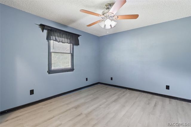 2799 W Live Oak Street, Lecanto, FL 34461