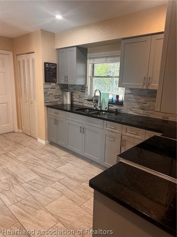 4226 Navarre Avenue, Sebring, FL 33872