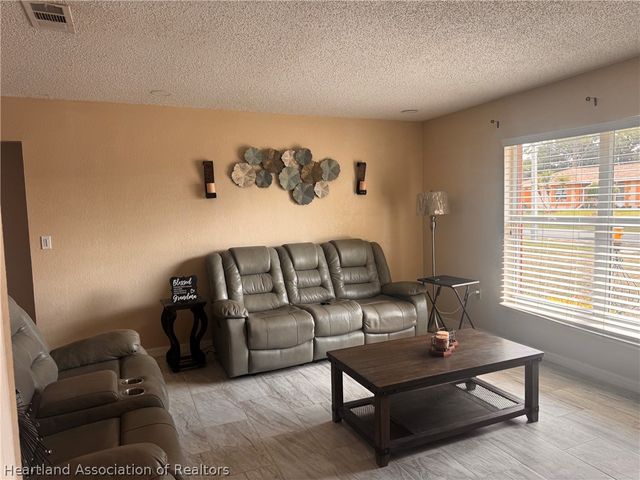 4226 Navarre Avenue, Sebring, FL 33872
