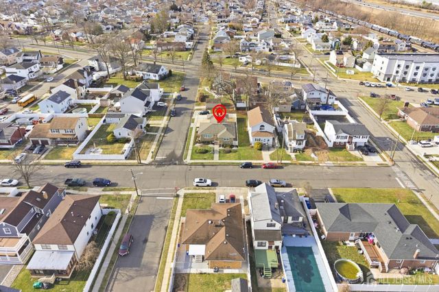 243 E Cherry Street E, Carteret, NJ 07008