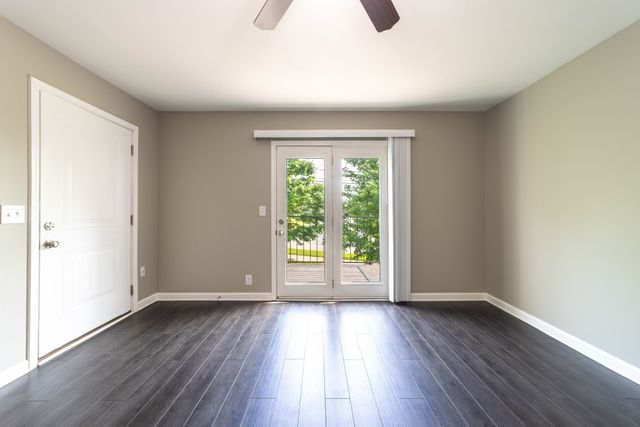 311 Hawkins Rd Apt I10, Clarksville, TN 37040