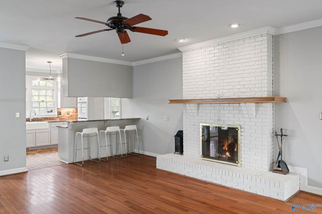 4820 Cove Creek Drive SE, Brownsboro, AL 35741