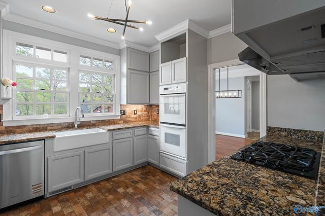 4820 Cove Creek Drive SE, Brownsboro, AL 35741