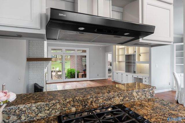 4820 Cove Creek Drive SE, Brownsboro, AL 35741