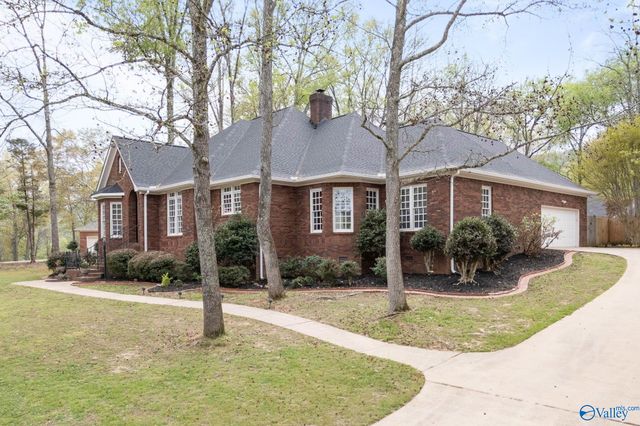 4820 Cove Creek Drive SE, Brownsboro, AL 35741