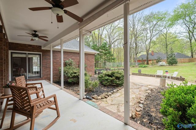 4820 Cove Creek Drive SE, Brownsboro, AL 35741