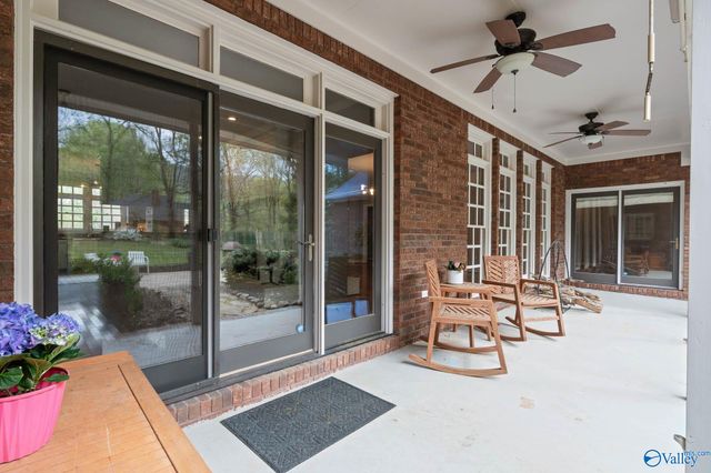 4820 Cove Creek Drive SE, Brownsboro, AL 35741