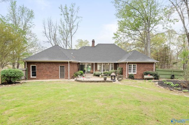 4820 Cove Creek Drive SE, Brownsboro, AL 35741