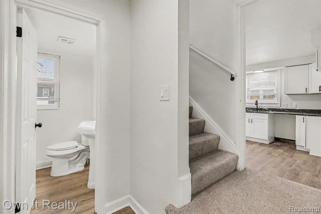 15440 Murray Hill Street, Detroit, MI 48227