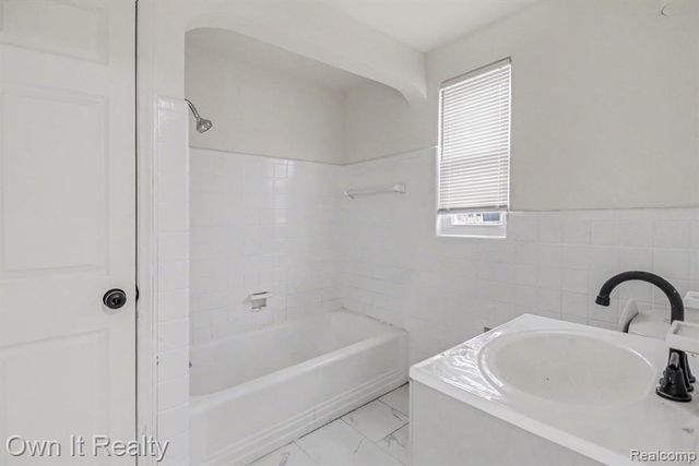 15440 Murray Hill Street, Detroit, MI 48227