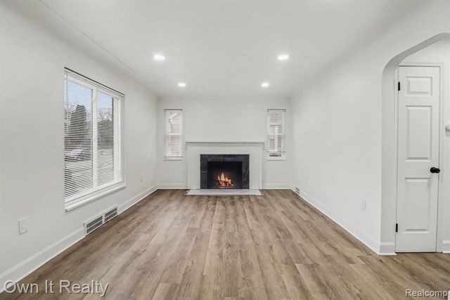 15440 Murray Hill Street, Detroit, MI 48227