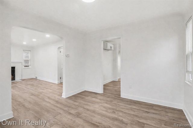 15440 Murray Hill Street, Detroit, MI 48227