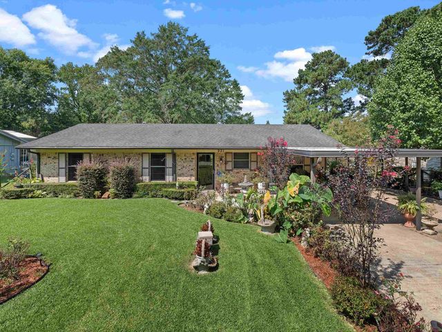 921 N Patterson St, Carthage, TX 75633