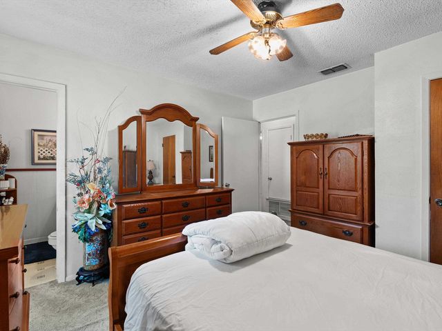 921 N Patterson St, Carthage, TX 75633