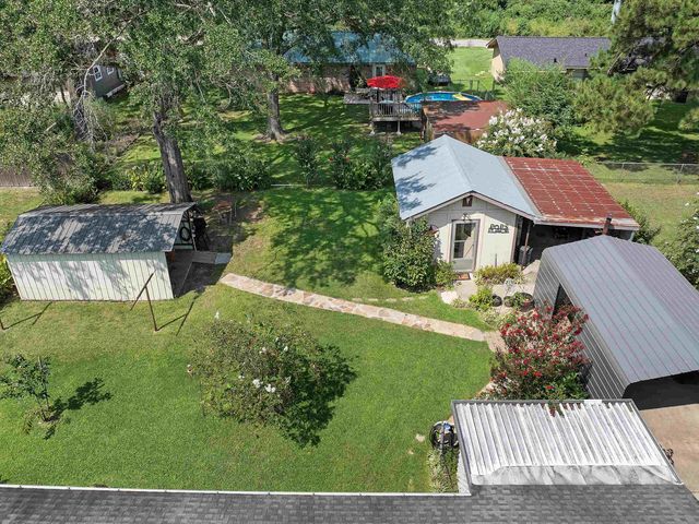 921 N Patterson St, Carthage, TX 75633