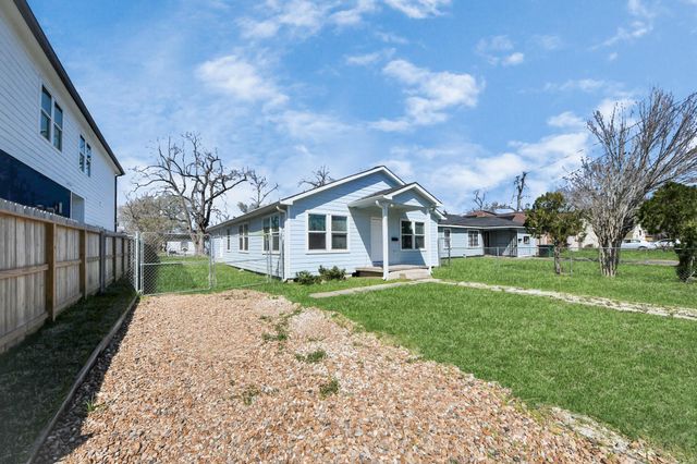 6832 Foster Street, Houston, TX 77021