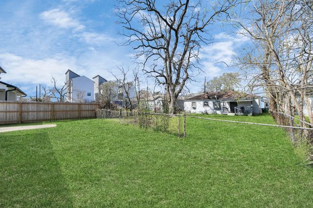 6832 Foster Street, Houston, TX 77021