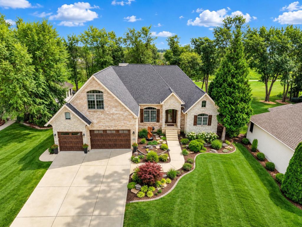 95 Scotscraig Drive, Valparaiso, IN 46385