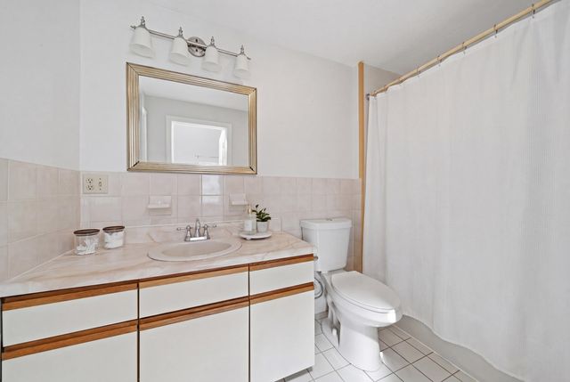 2 Winrow Drive, Merrimack, NH 03054