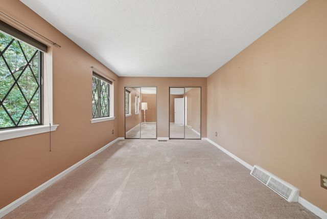 2 Winrow Drive, Merrimack, NH 03054
