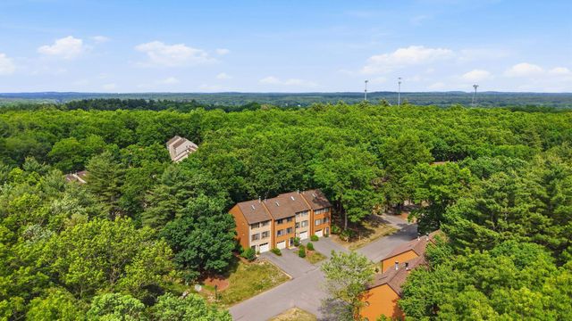 2 Winrow Drive, Merrimack, NH 03054