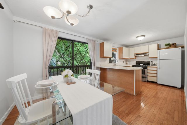 2 Winrow Drive, Merrimack, NH 03054