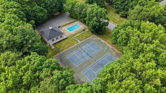 2 Winrow Drive, Merrimack, NH 03054