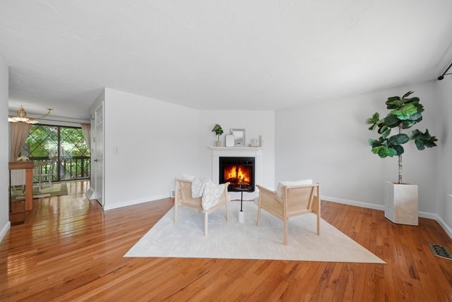 2 Winrow Drive, Merrimack, NH 03054