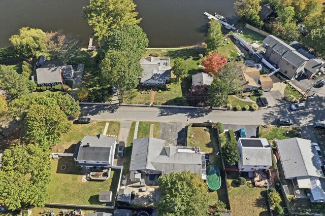 165 Lake Shore Drive, Weymouth, MA 02189
