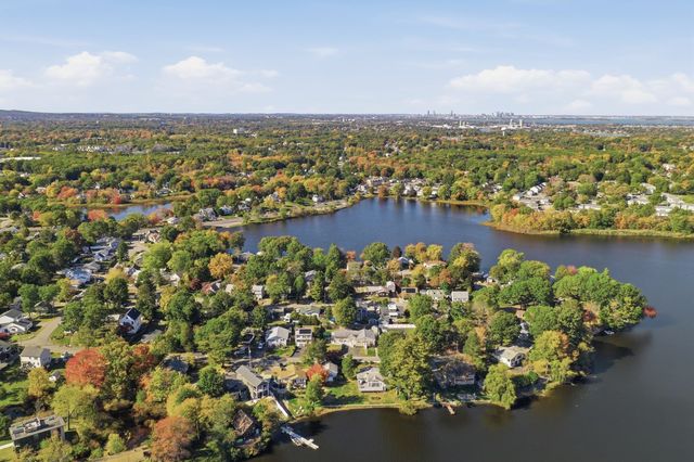 165 Lake Shore Drive, Weymouth, MA 02189