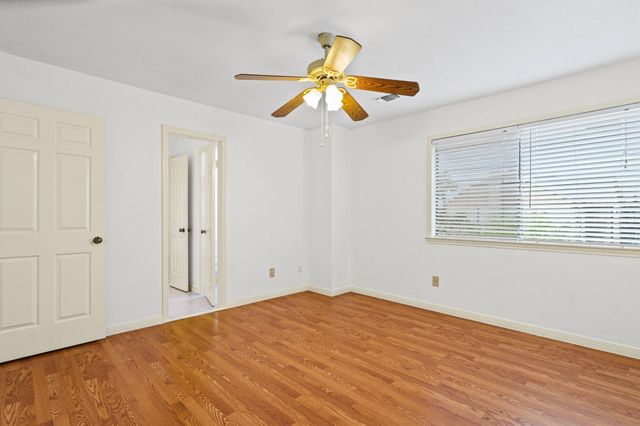 1922 Hickory Lawn Drive, Houston, TX 77077
