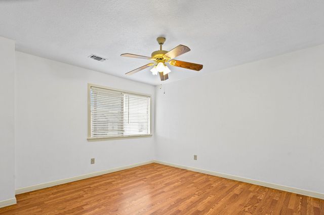 1922 Hickory Lawn Drive, Houston, TX 77077