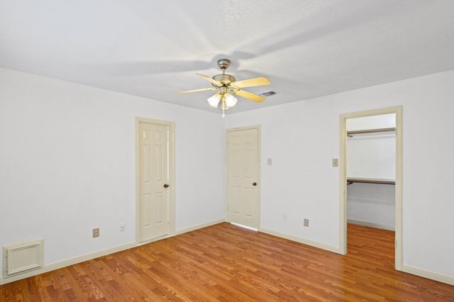 1922 Hickory Lawn Drive, Houston, TX 77077