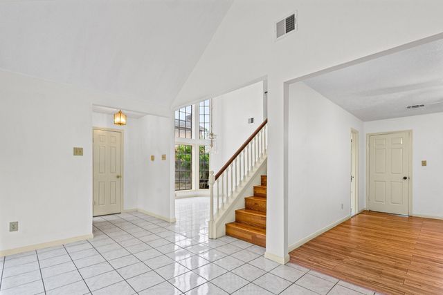 1922 Hickory Lawn Drive, Houston, TX 77077