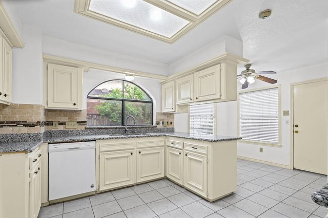 1922 Hickory Lawn Drive, Houston, TX 77077