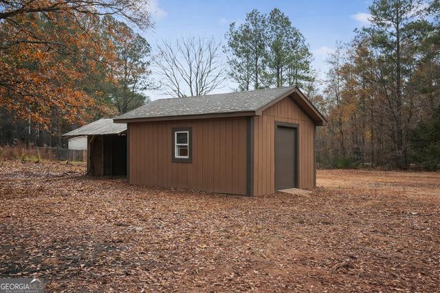 12 Clearwater Road, Sharpsburg, GA 30277