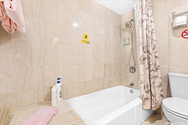 440 Olohana Street 1707, Honolulu, HI 96815