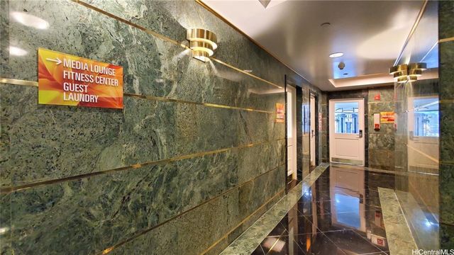 440 Olohana Street 1707, Honolulu, HI 96815