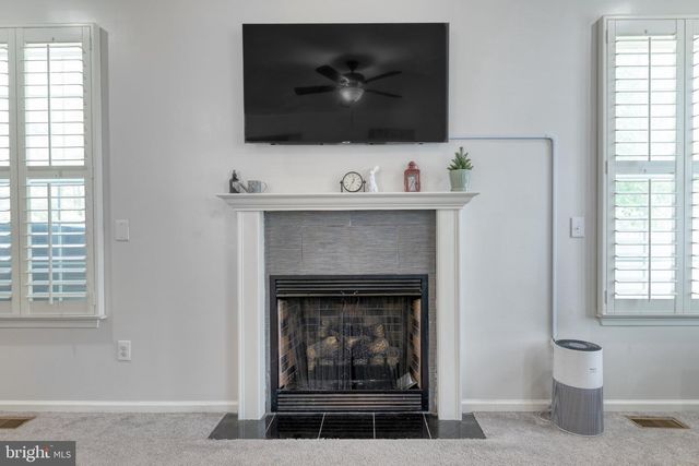76 FOX HOLLOW DR, Mays Landing, NJ 08330