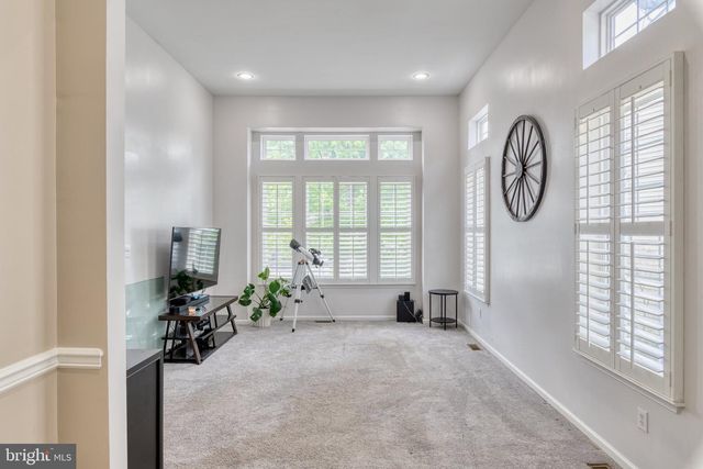 76 FOX HOLLOW DR, Mays Landing, NJ 08330